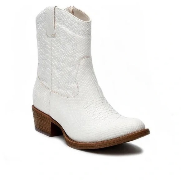 Coconuts By Matisse - Pistol White Faux Leather Snake Print Ankle Boots Size 7.5 - Picture 1 of 15